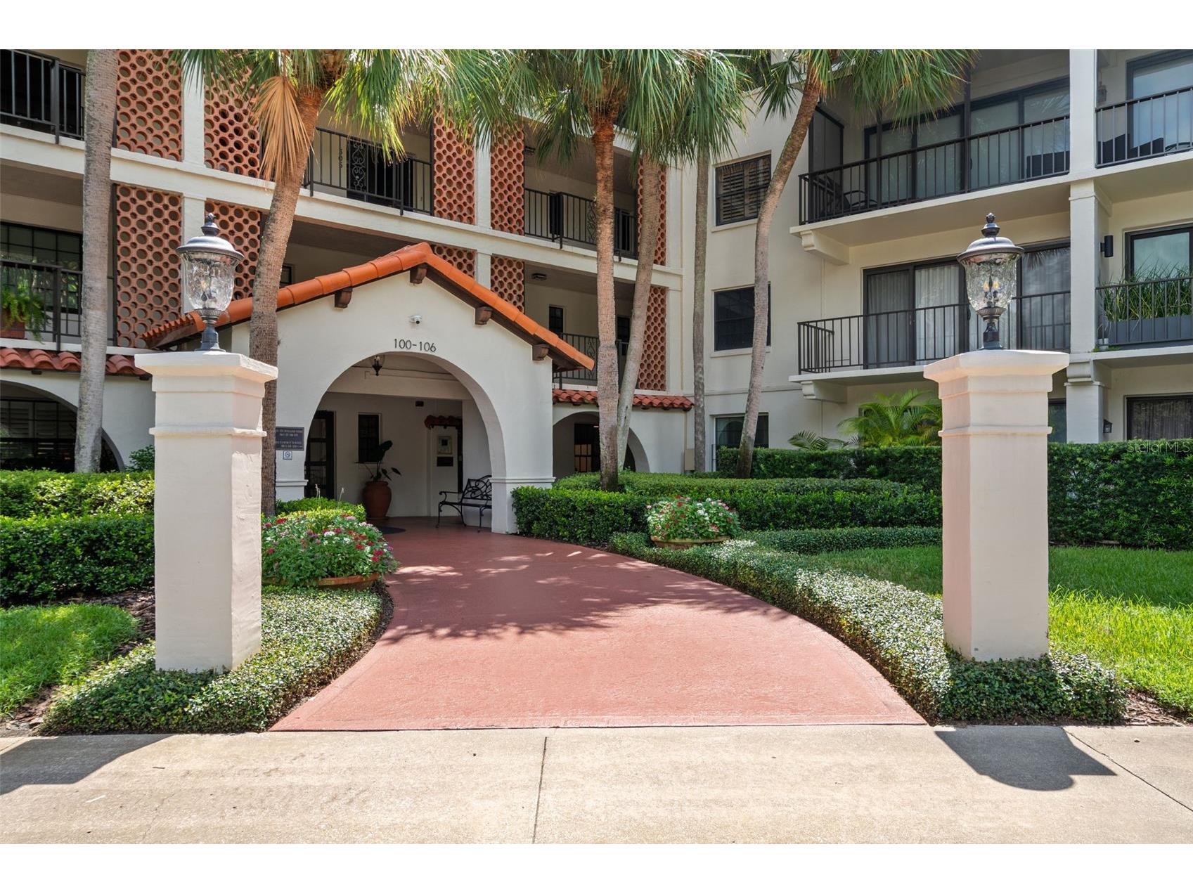 100 S Interlachen Avenue #101 Winter Park FL 32789 - LAKE OSCEOLA O6382597 image1