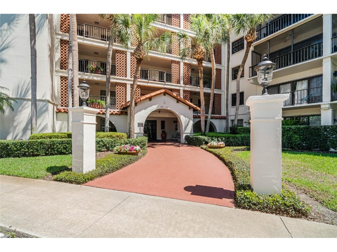 100 S Interlachen Avenue #410 Winter Park FL 32789 - LAKE OSCEOLA O6235165 image1