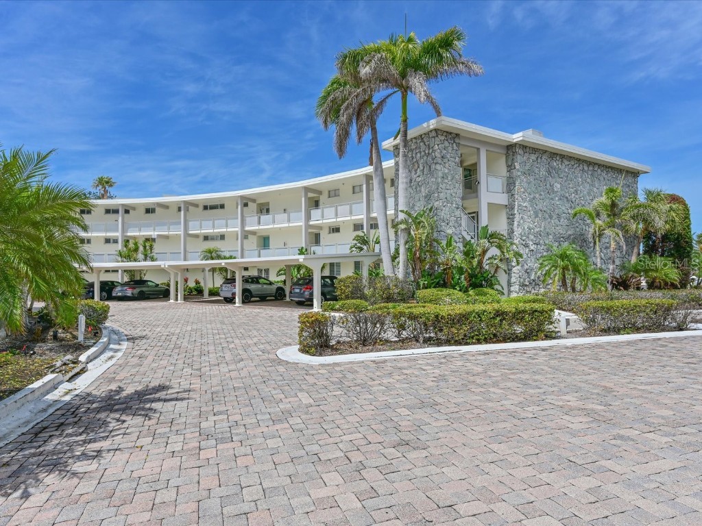 100 Sands Point Road #225 Longboat Key FL 34228 A4676681 image1