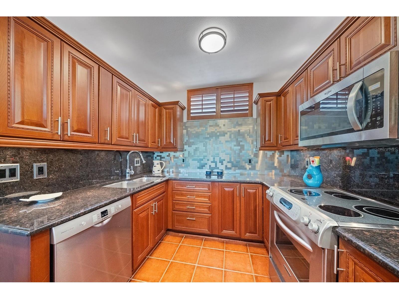100 Sands Point Road #303 Longboat Key FL 34228 A4696825 image10