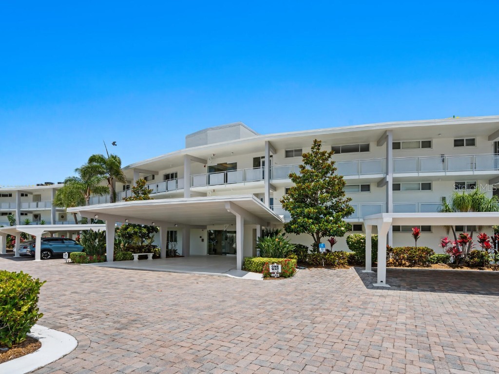 100 Sands Point Road #305 Longboat Key FL 34228 A4609923 image1