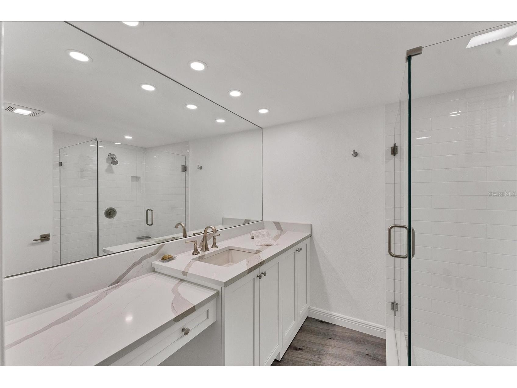 100 Sands Point Road #323 Longboat Key FL 34228 A4635400 image17