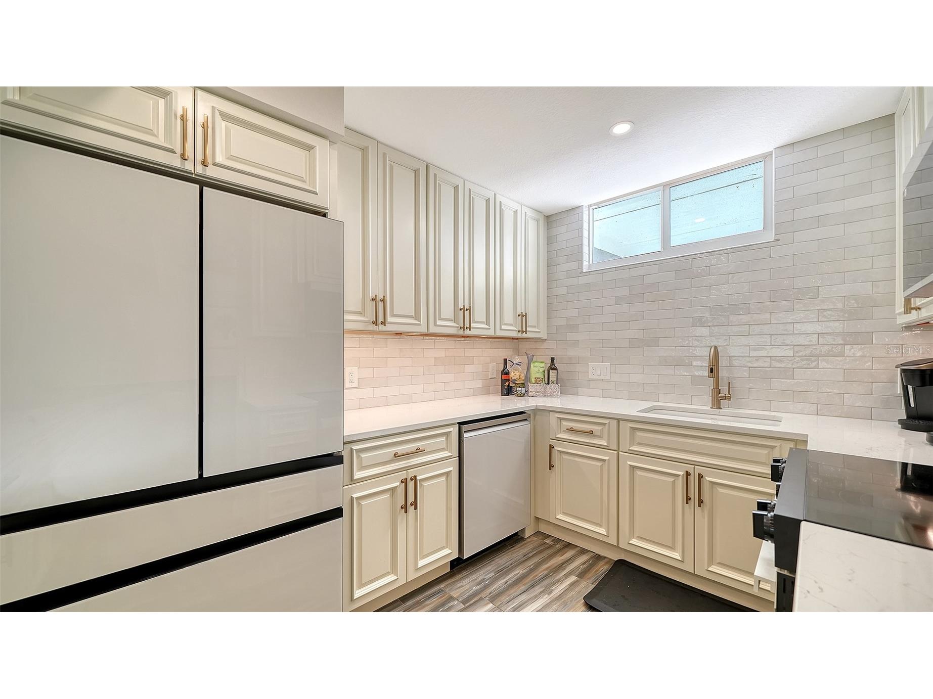 100 Sands Point Road #324 Longboat Key FL 34228 A4609759 image17