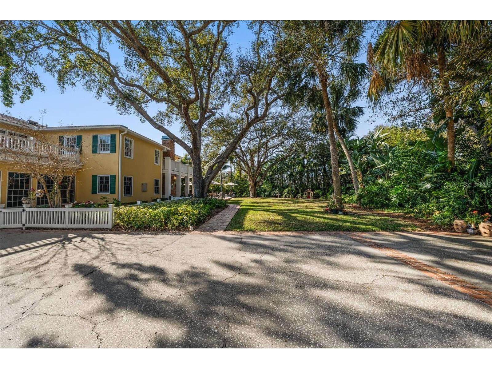 100 Sarasota Road Belleair FL 33756 TB8484557 image72
