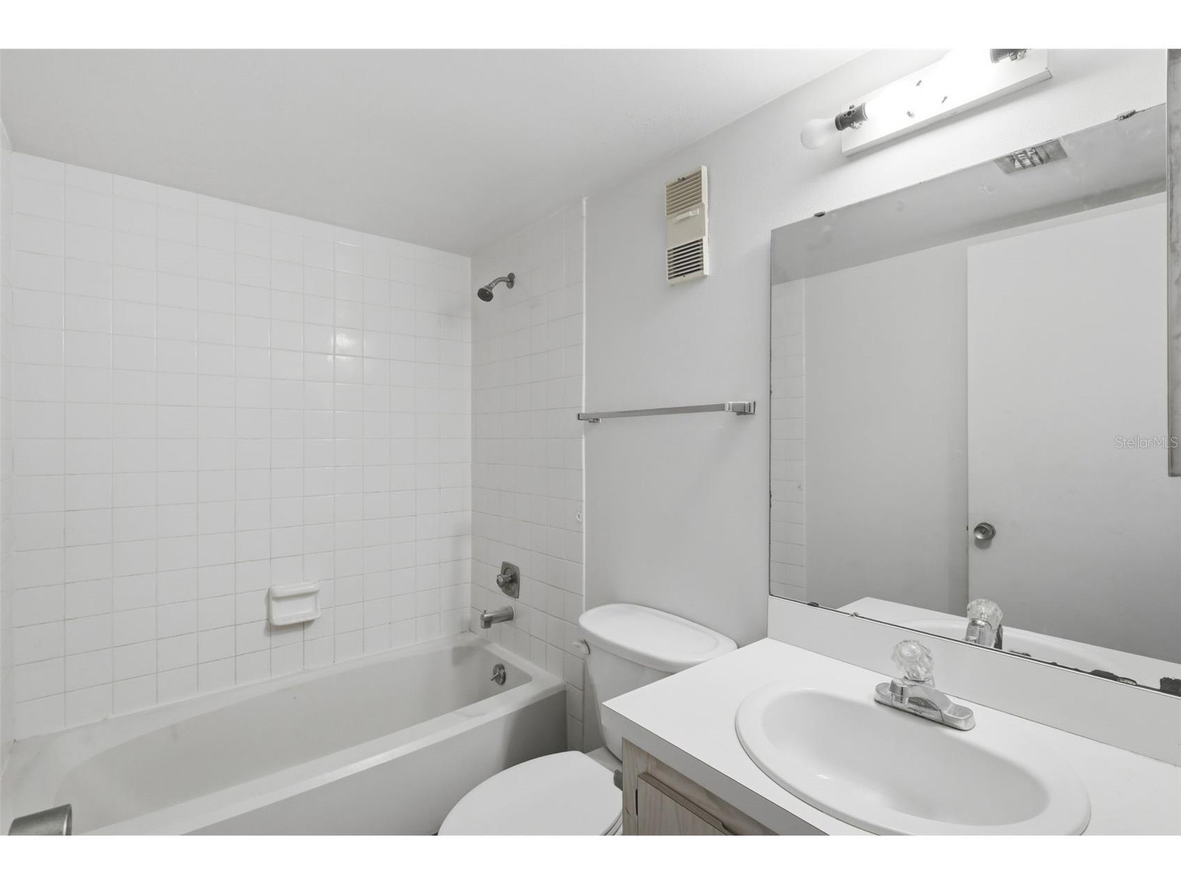 100 Sweetgum Woods Court #9B Deltona FL 32725 V4947959 image25