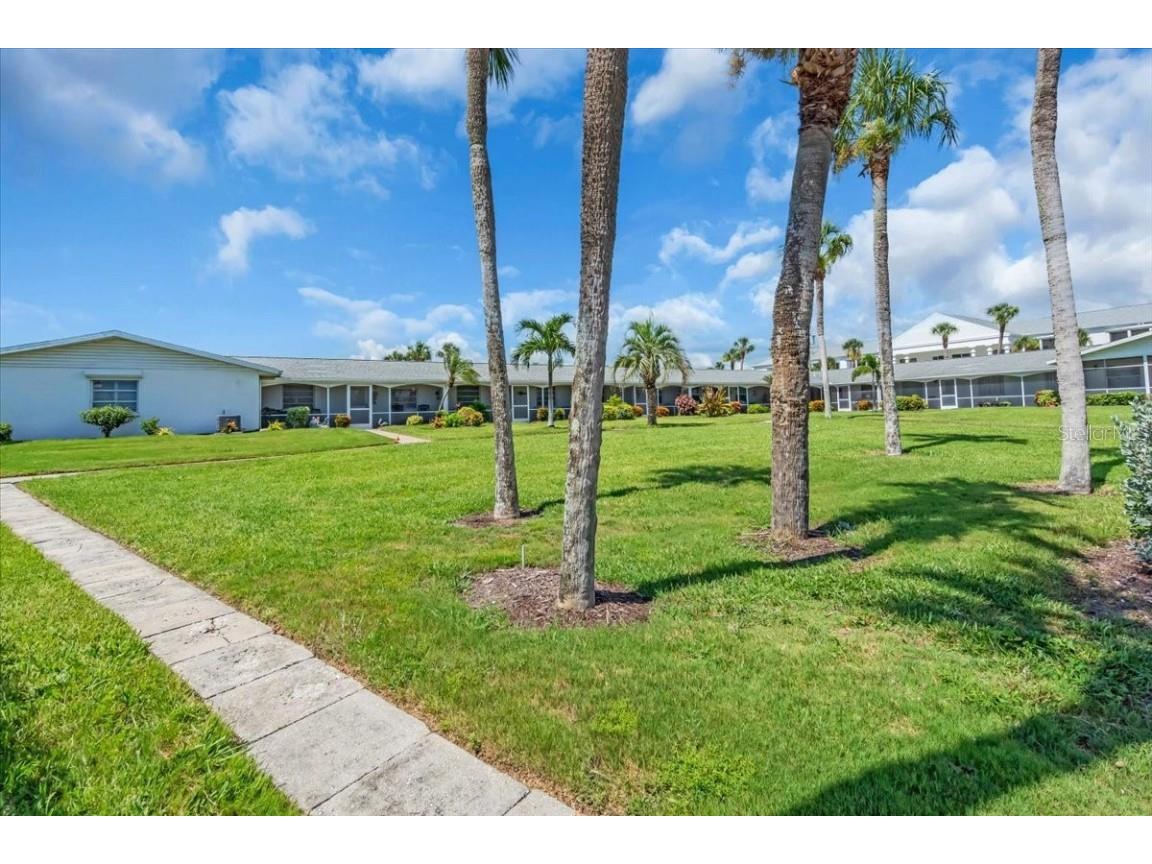 100 The Esplanade N #18 Venice FL 34285 N6139803 image1