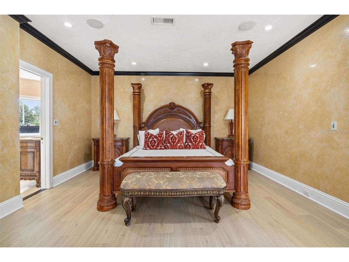 100 W Davis Boulevard Tampa FL 33606 T3435150 image14