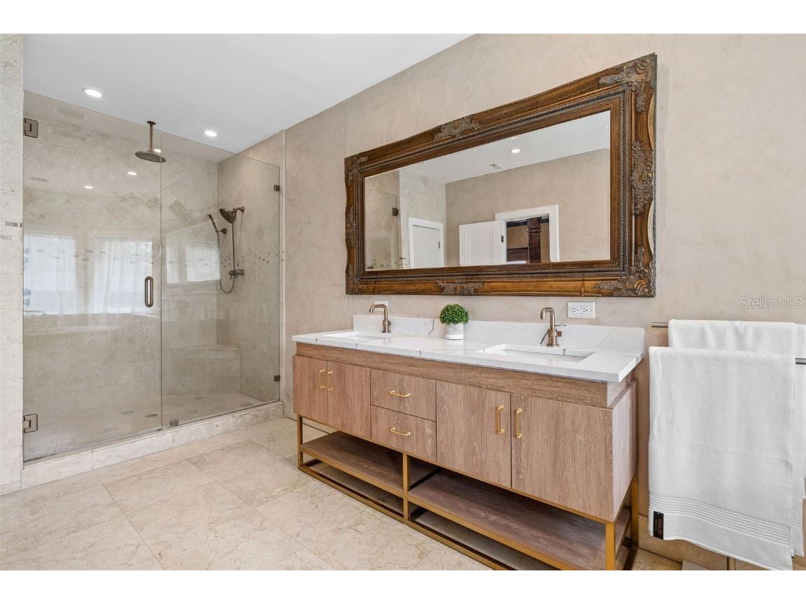 100 W Davis Boulevard Tampa FL 33606 T3435150 image17