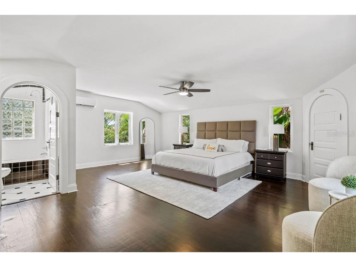 100 W Davis Boulevard Tampa FL 33606 T3435150 image28