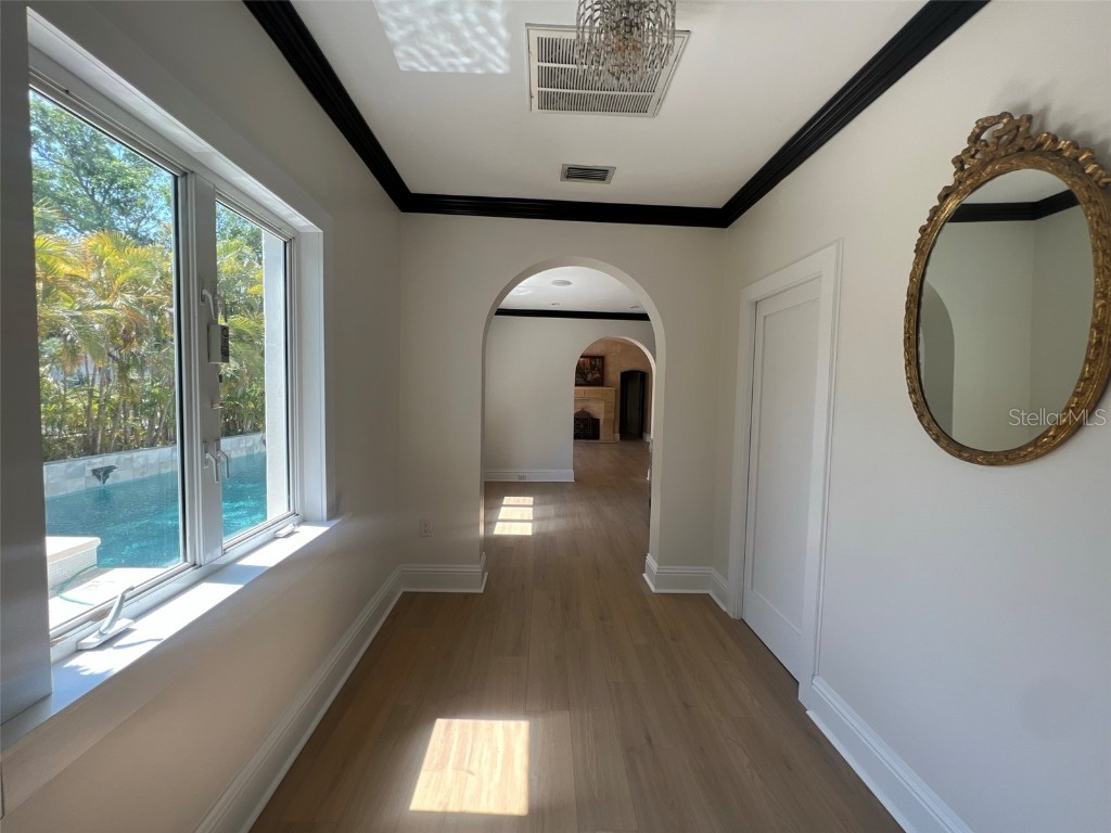 100 W Davis Boulevard Tampa FL 33606 T3435150 image4