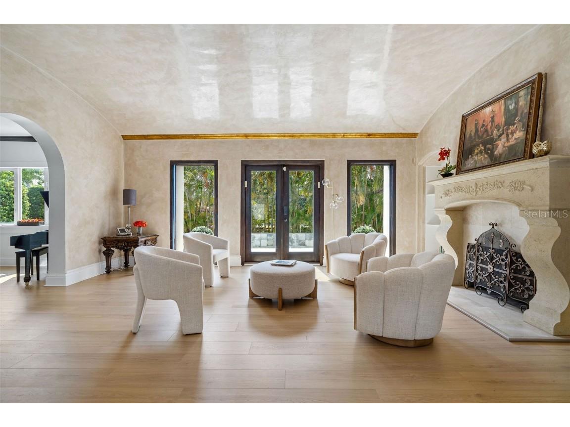 100 W Davis Boulevard Tampa FL 33606 T3435150 image7