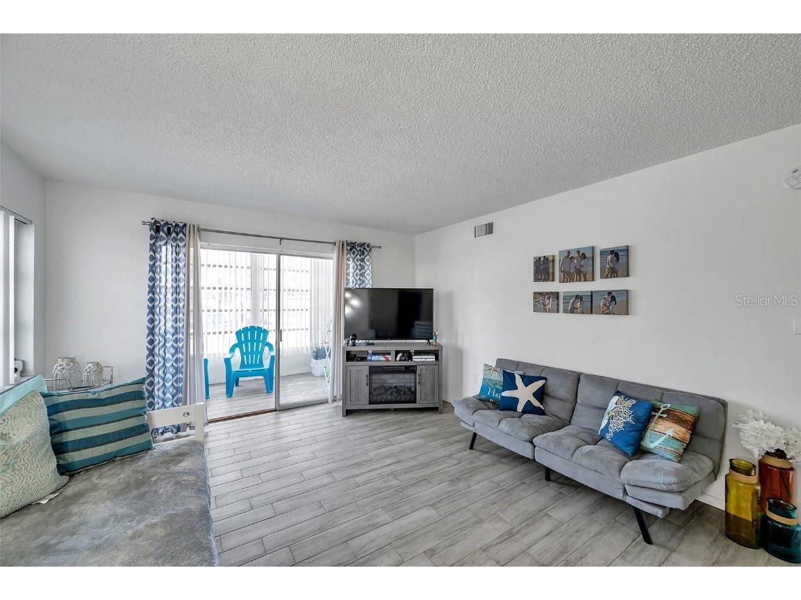 100 Waverly Way #101 Clearwater FL 33756 TB8351082 image8