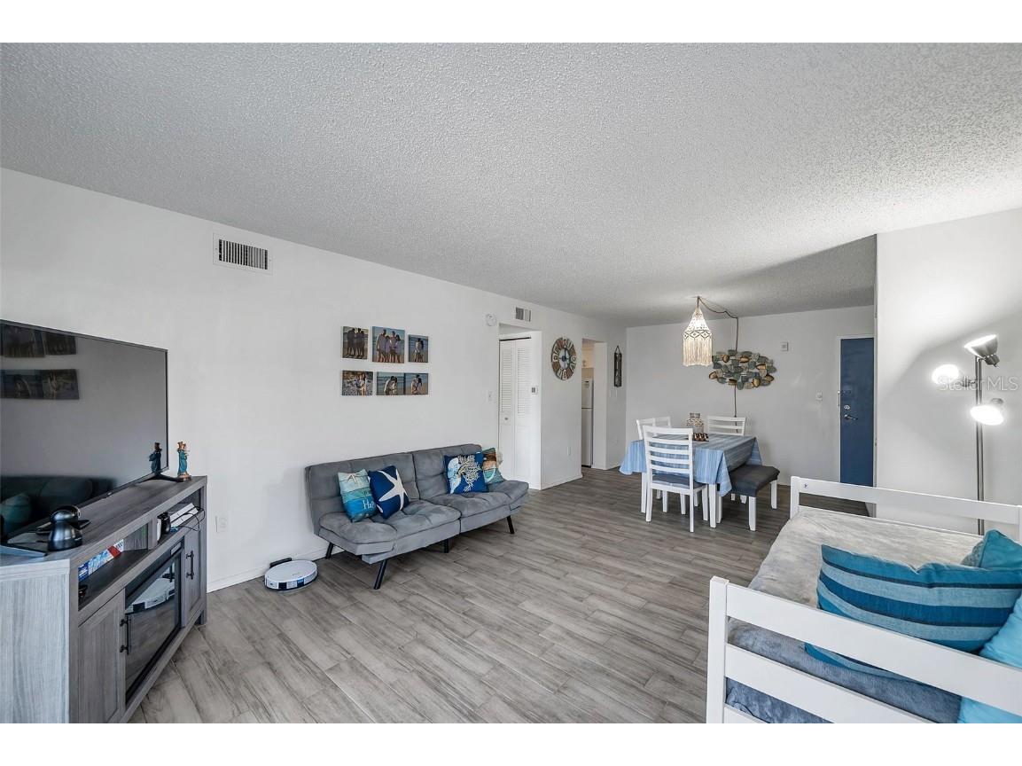 100 Waverly Way #101 Clearwater FL 33756 TB8351082 image9