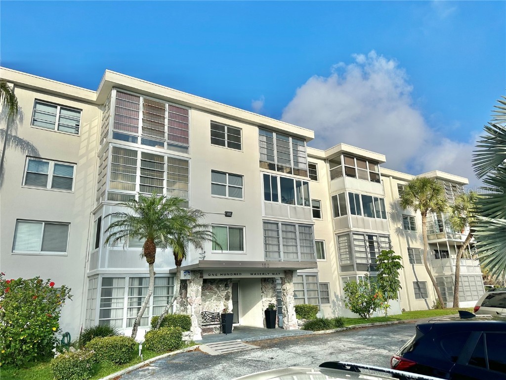 100 Waverly Way #302 Clearwater FL 33756 U8192141 image1