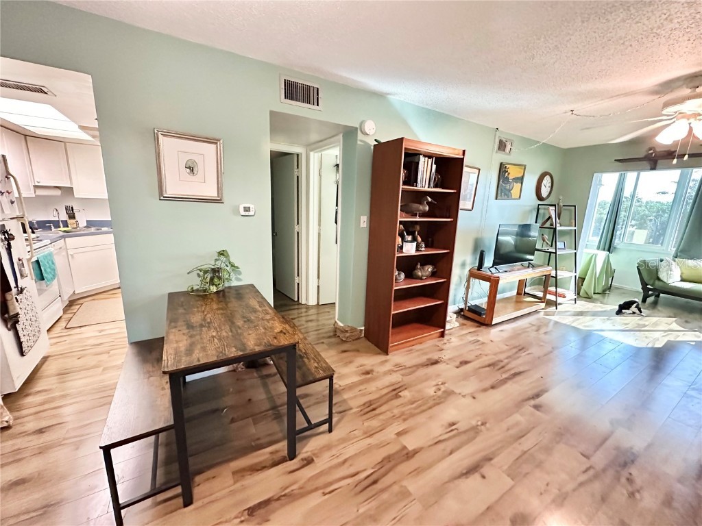 100 Waverly Way #302 Clearwater FL 33756 TB8437816 image14