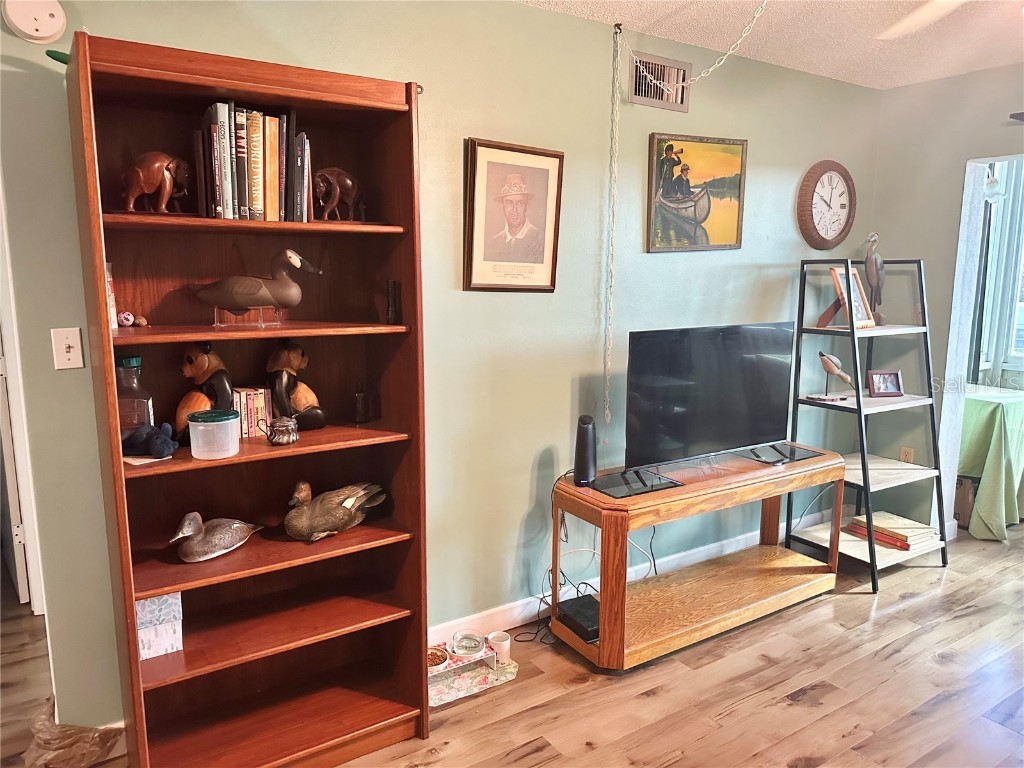 100 Waverly Way #302 Clearwater FL 33756 TB8437816 image17