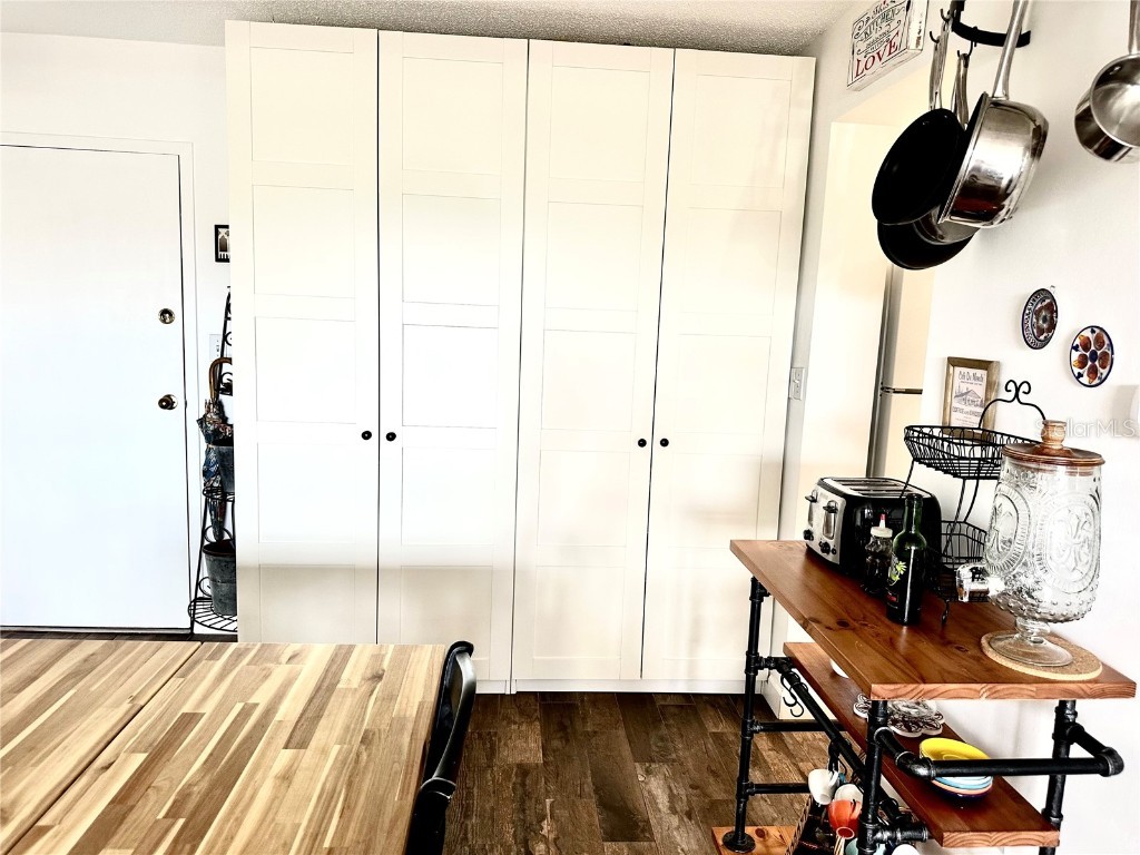 100 Waverly Way #303 Clearwater FL 33756 TB8448471 image40