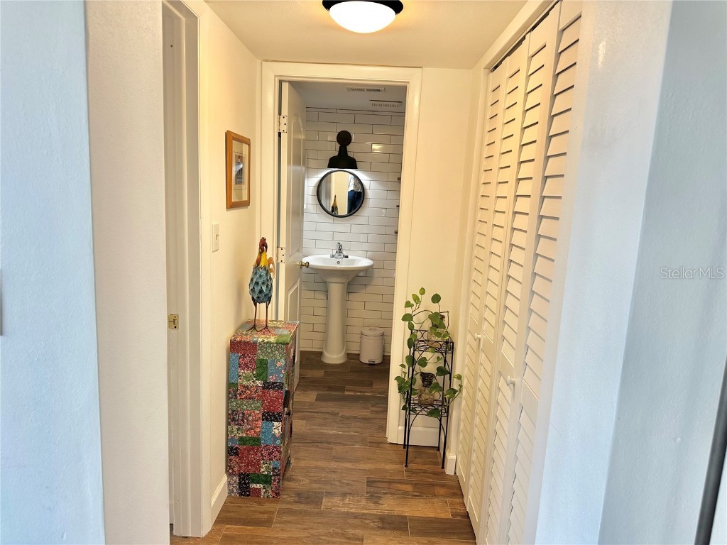 100 Waverly Way #303 Clearwater FL 33756 TB8448471 image42