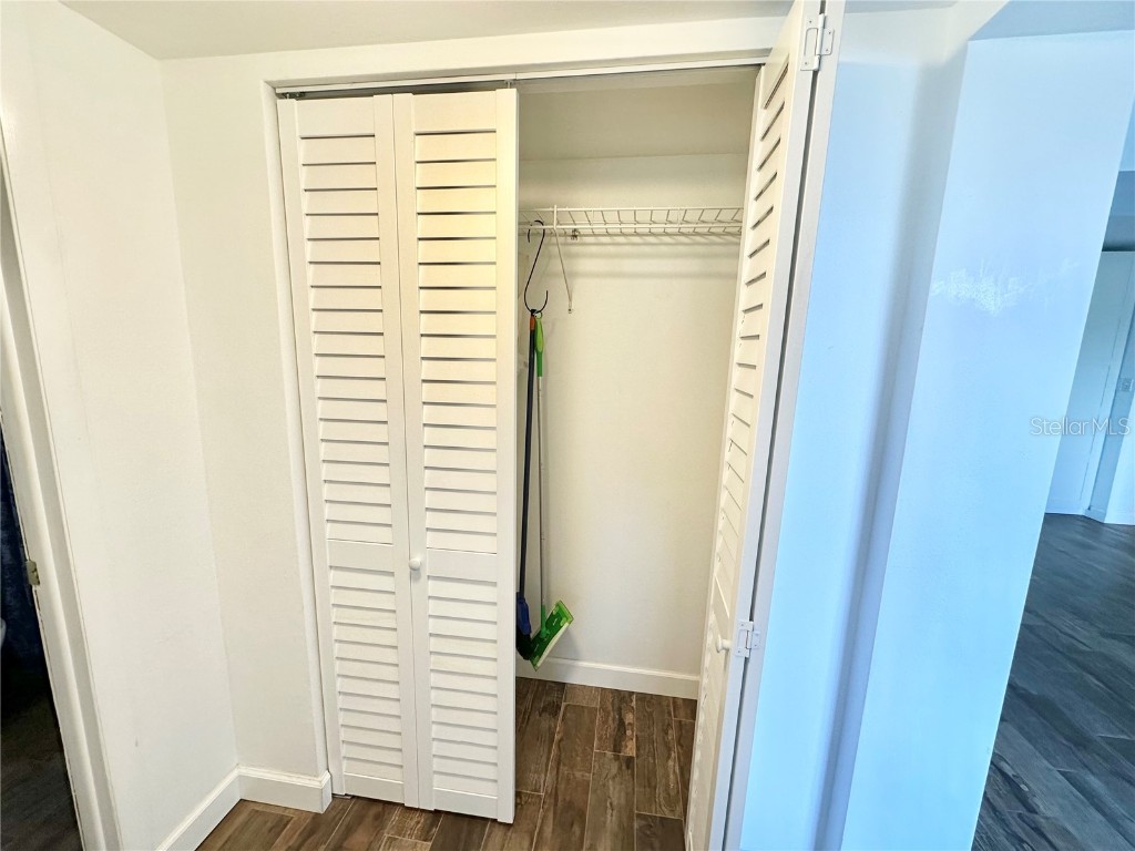 100 Waverly Way #303 Clearwater FL 33756 TB8448471 image44