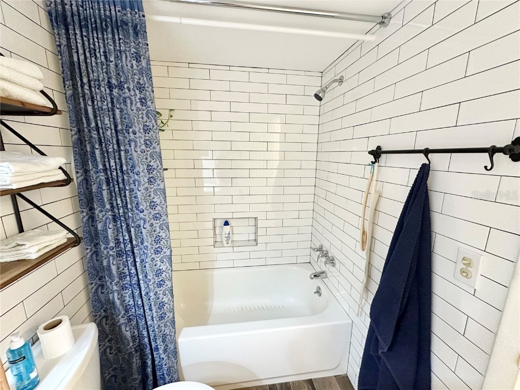 100 Waverly Way #303 Clearwater FL 33756 TB8448471 image56