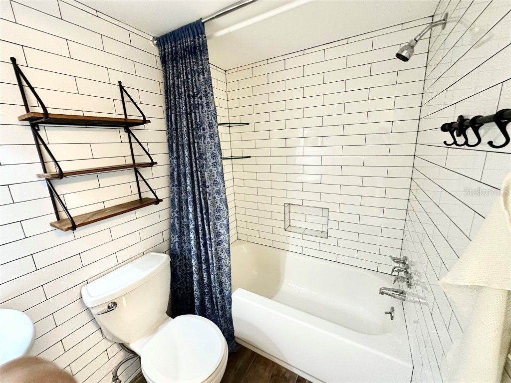 100 Waverly Way #303 Clearwater FL 33756 TB8448471 image58