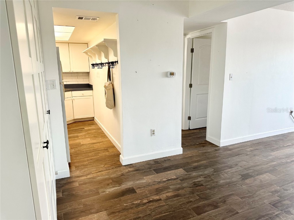 100 Waverly Way #303 Clearwater FL 33756 TB8448471 image6