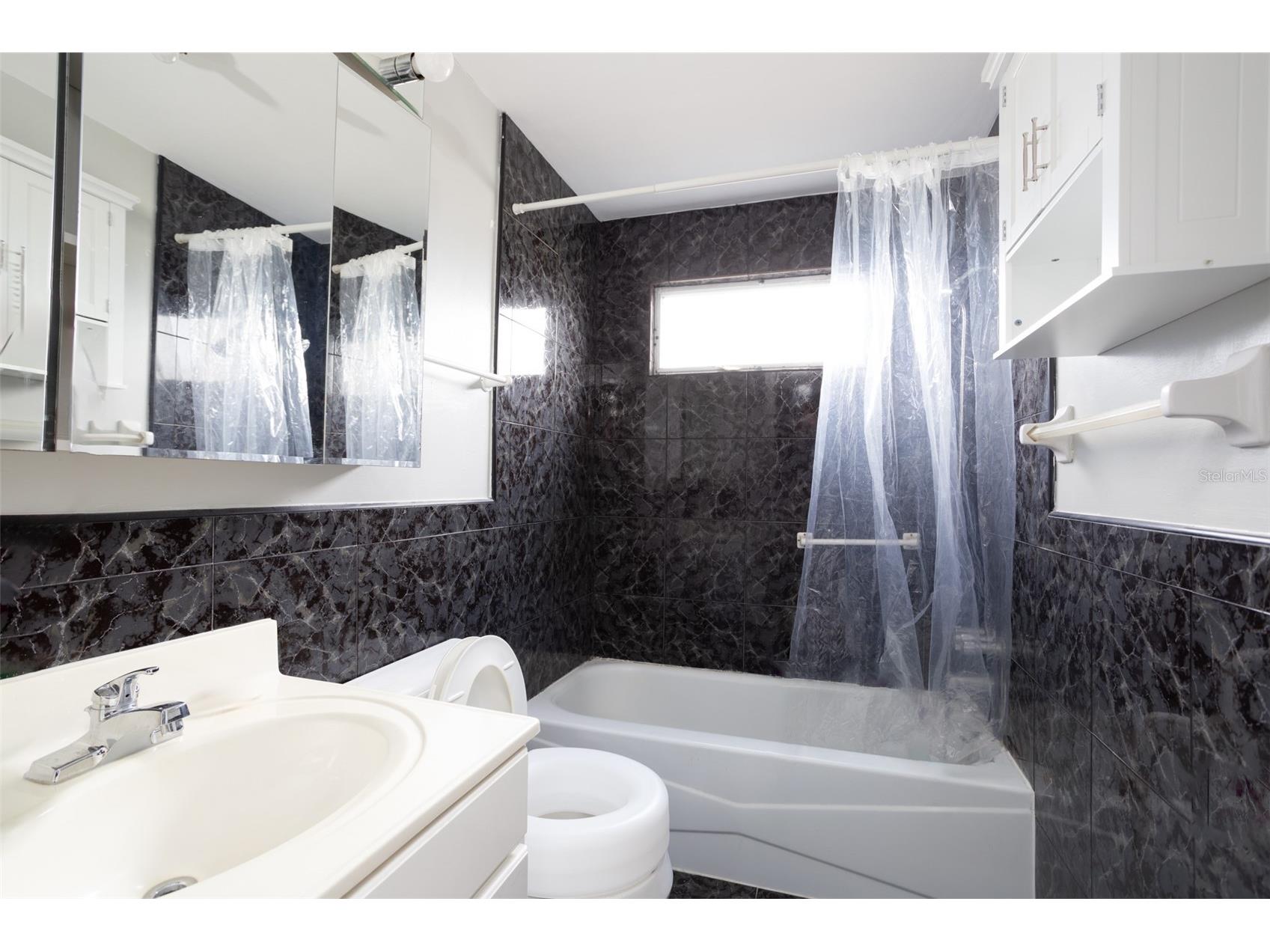 1000 49th Street N #115 Saint Petersburg FL 33710 TB8473603 image14