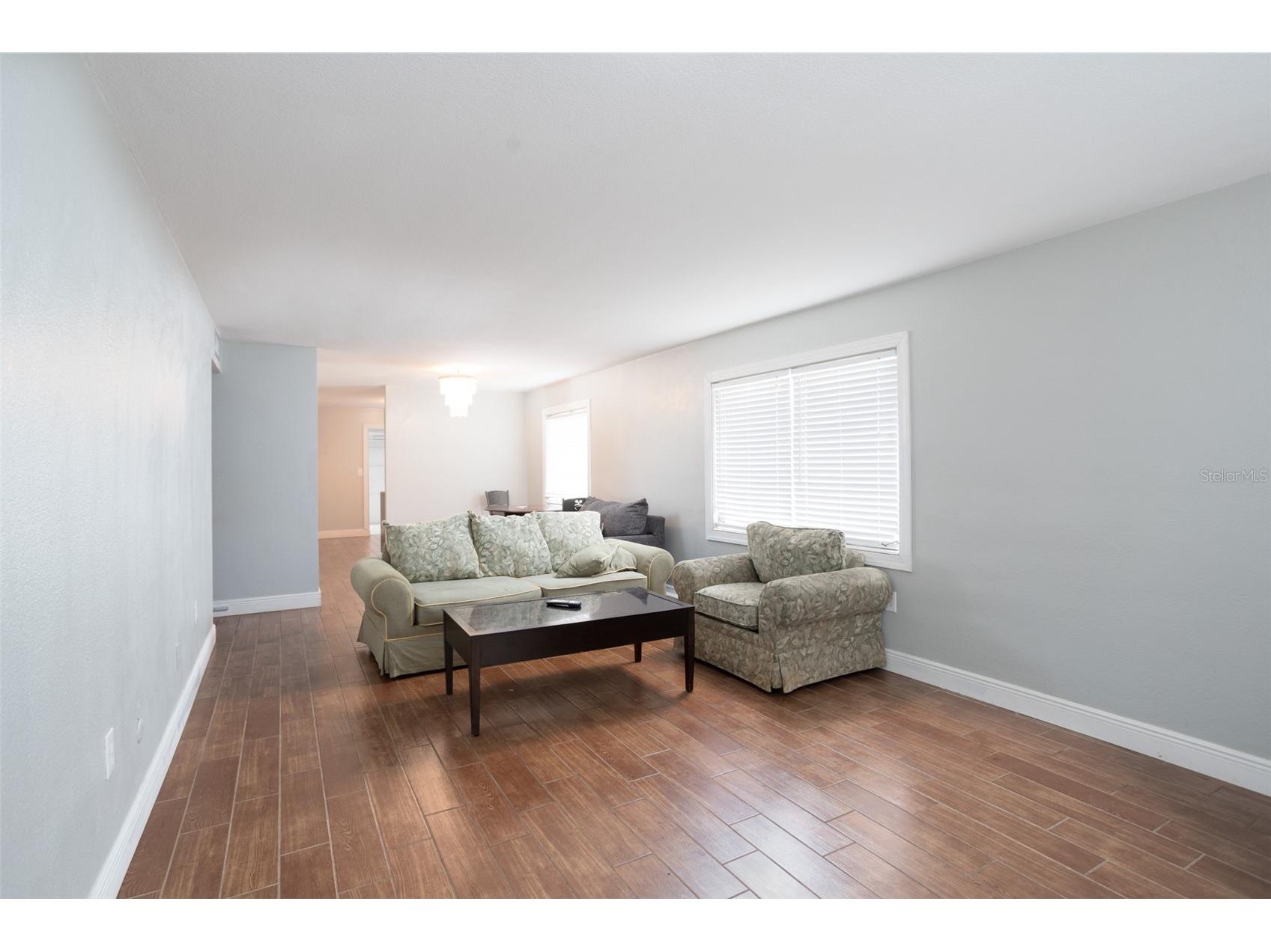 1000 49th Street N #115 Saint Petersburg FL 33710 TB8473603 image2