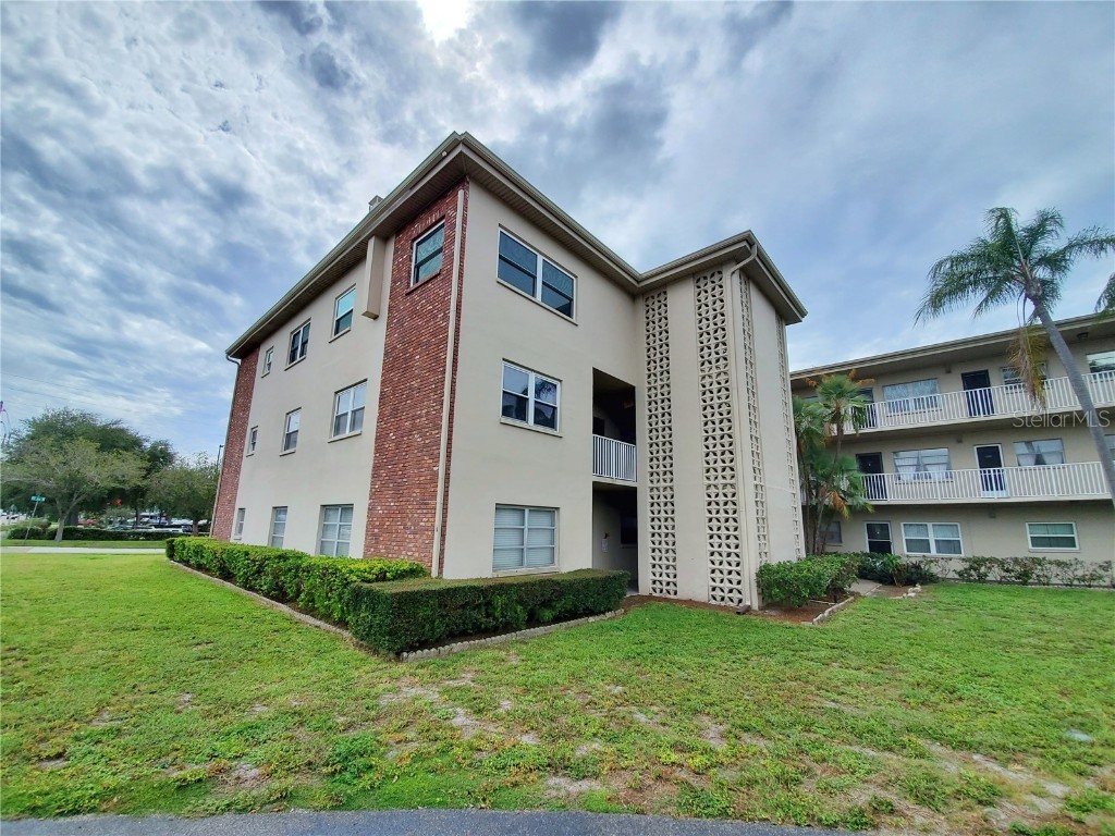 1000 49th Street N #201 Saint Petersburg FL 33710 U8250962 image1