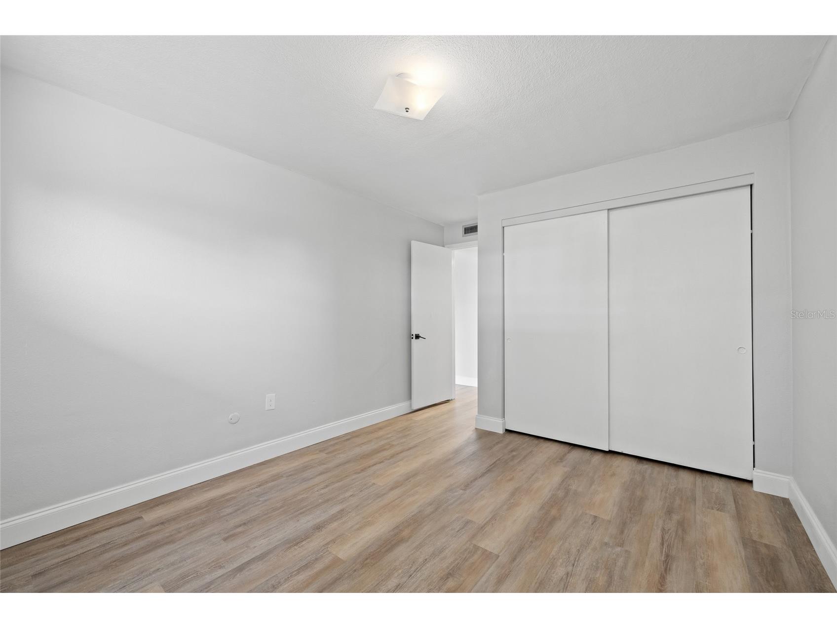 1000 49th Street N #214 Saint Petersburg FL 33710 TB8469369 image19