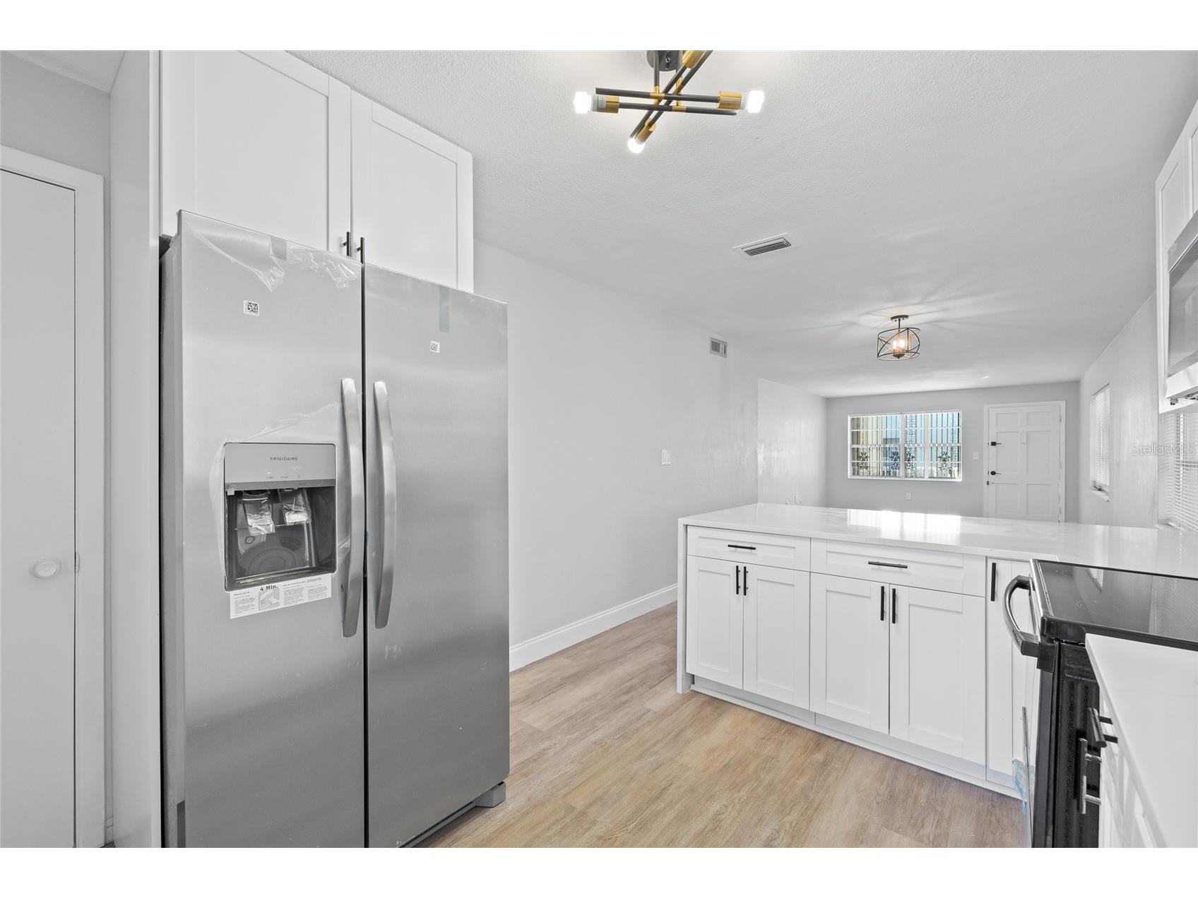 1000 49th Street N #214 Saint Petersburg FL 33710 TB8469369 image8