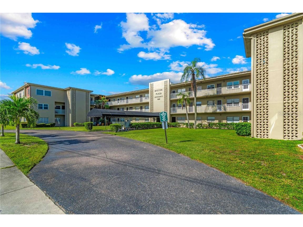 1000 49th Street N #309 Saint Petersburg FL 33710 TB8429802 image2