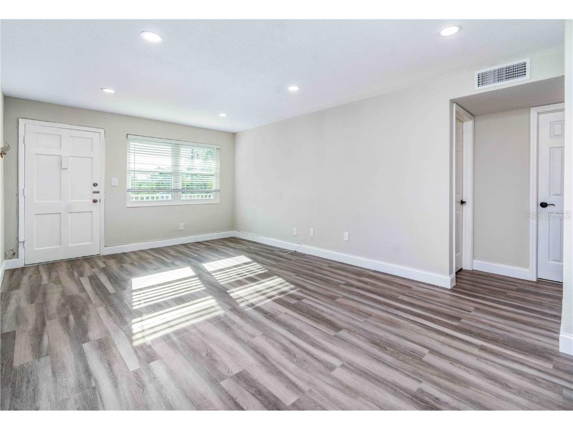 1000 49th Street N #309 Saint Petersburg FL 33710 TB8429802 image8