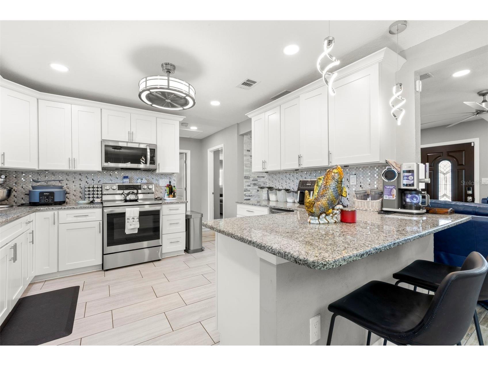1000 59th Avenue S Saint Petersburg FL 33705 TB8479812 image10