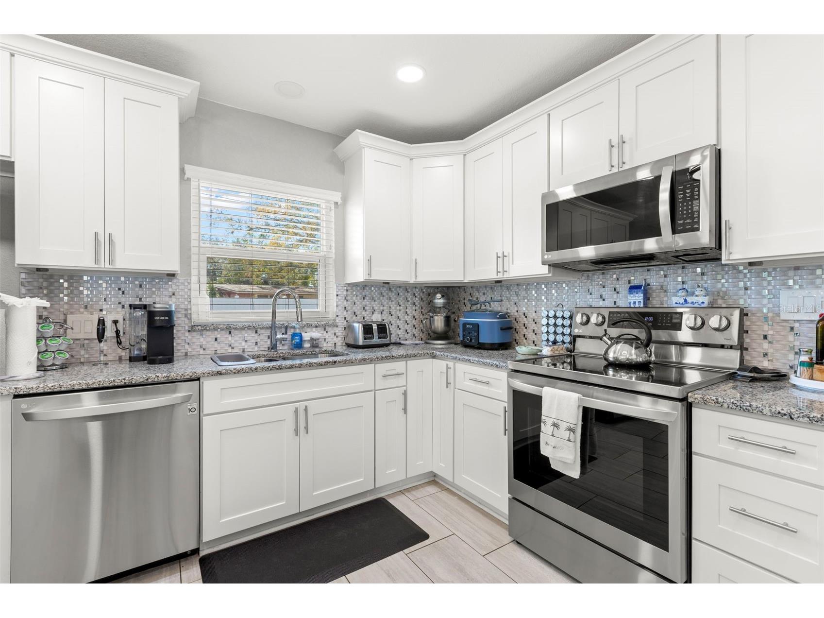 1000 59th Avenue S Saint Petersburg FL 33705 TB8479812 image12