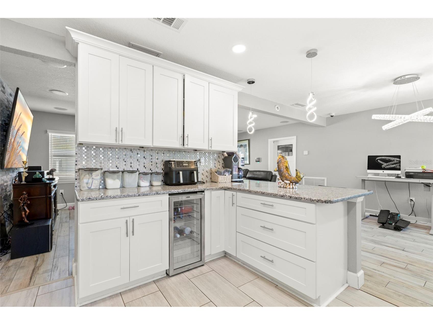 1000 59th Avenue S Saint Petersburg FL 33705 TB8479812 image13
