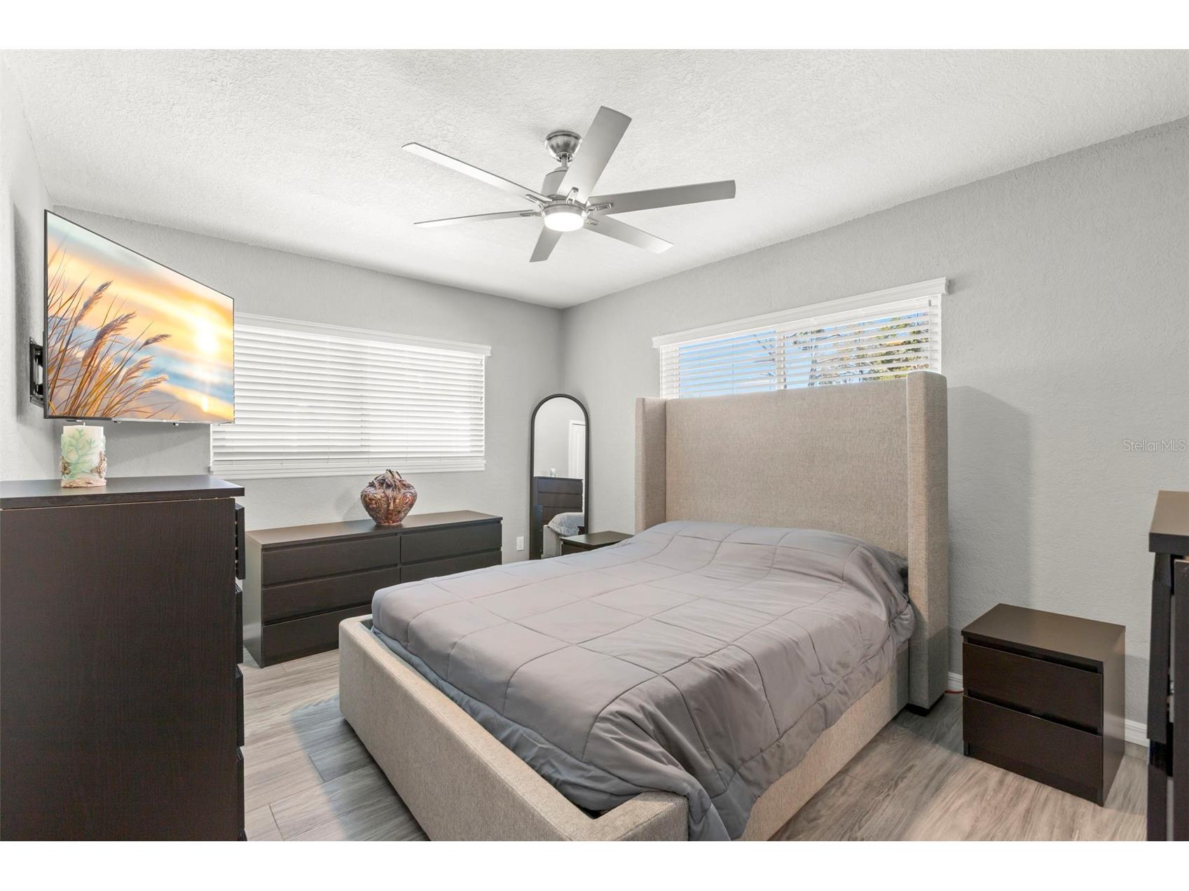 1000 59th Avenue S Saint Petersburg FL 33705 TB8479812 image20