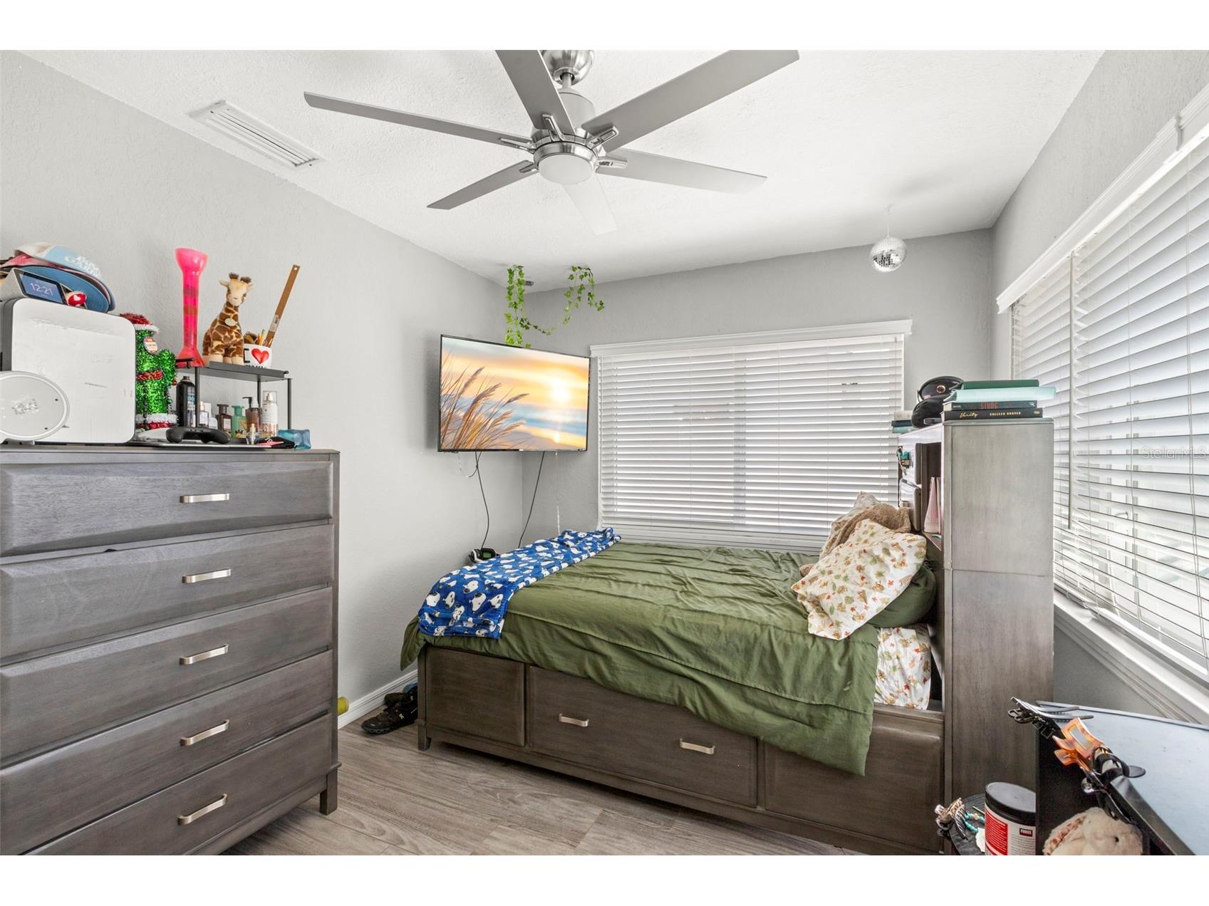 1000 59th Avenue S Saint Petersburg FL 33705 TB8479812 image28