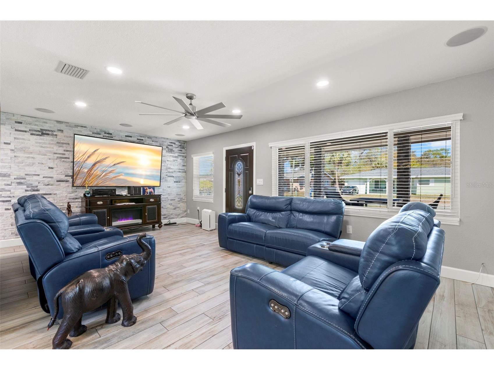 1000 59th Avenue S Saint Petersburg FL 33705 TB8479812 image6