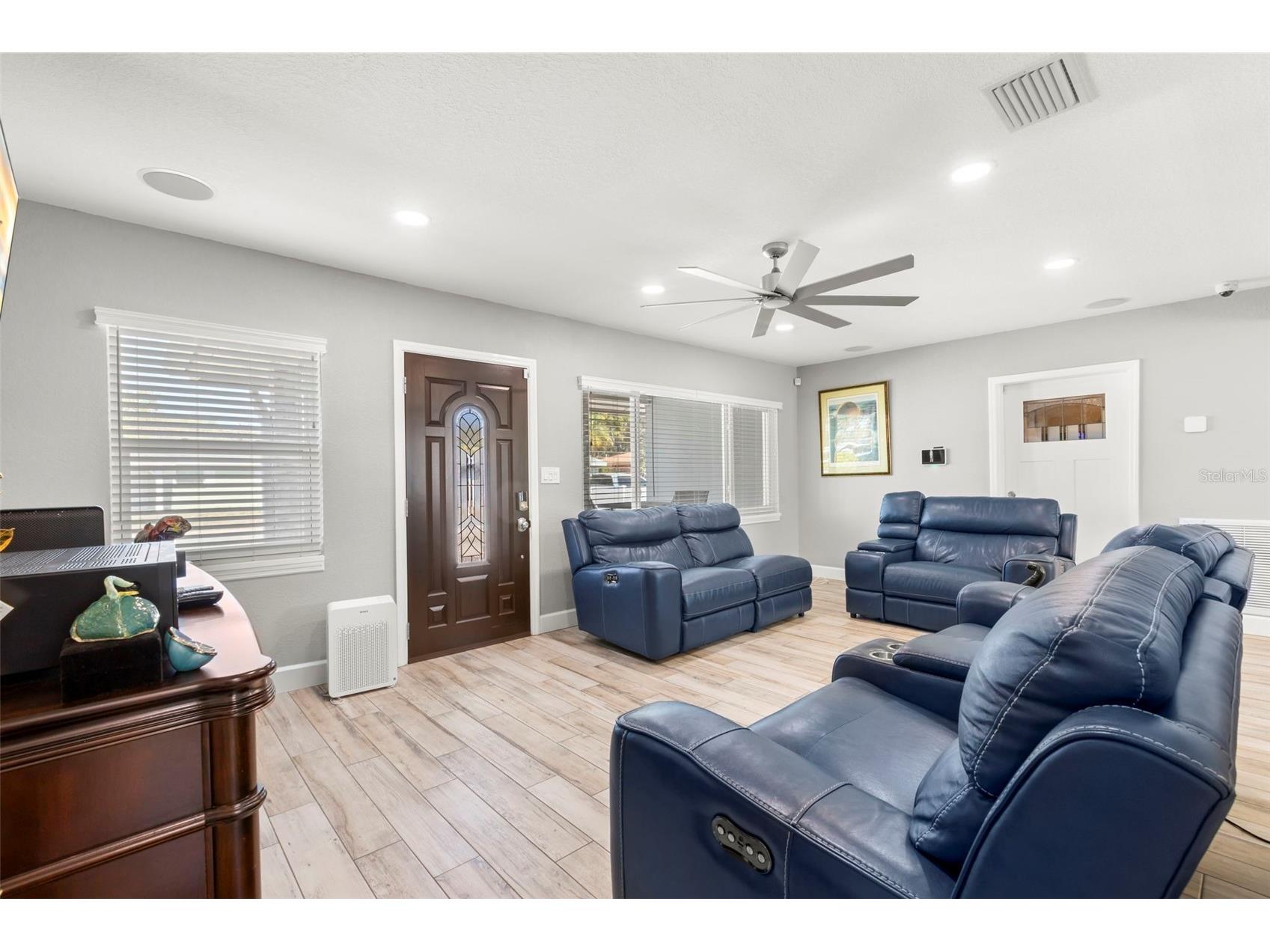1000 59th Avenue S Saint Petersburg FL 33705 TB8479812 image7
