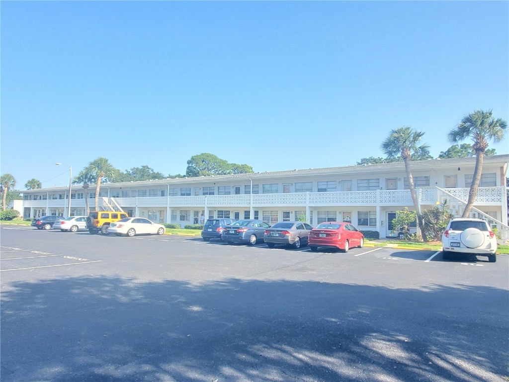 1000 79th Avenue N #208 Saint Petersburg FL 33702 U8217593 image1