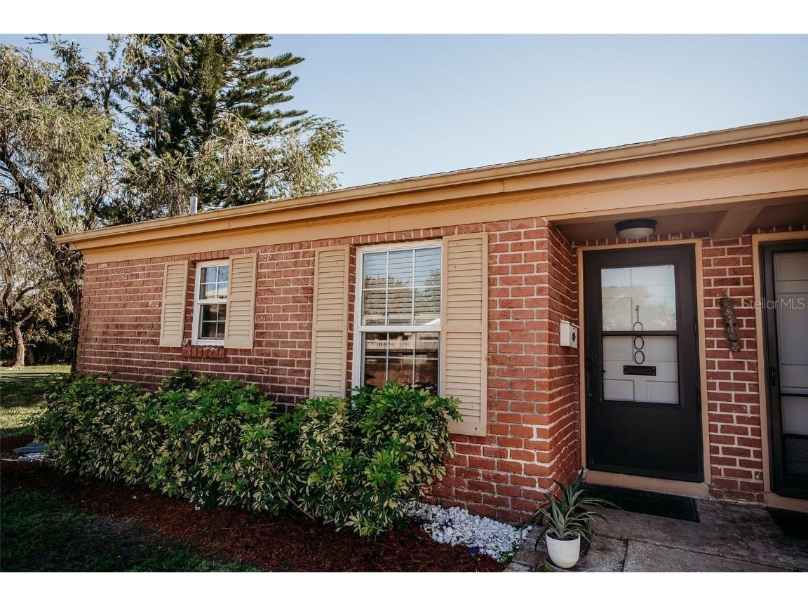 1000 83rd Terrace N #1000 Saint Petersburg FL 33702 U8230278 image1