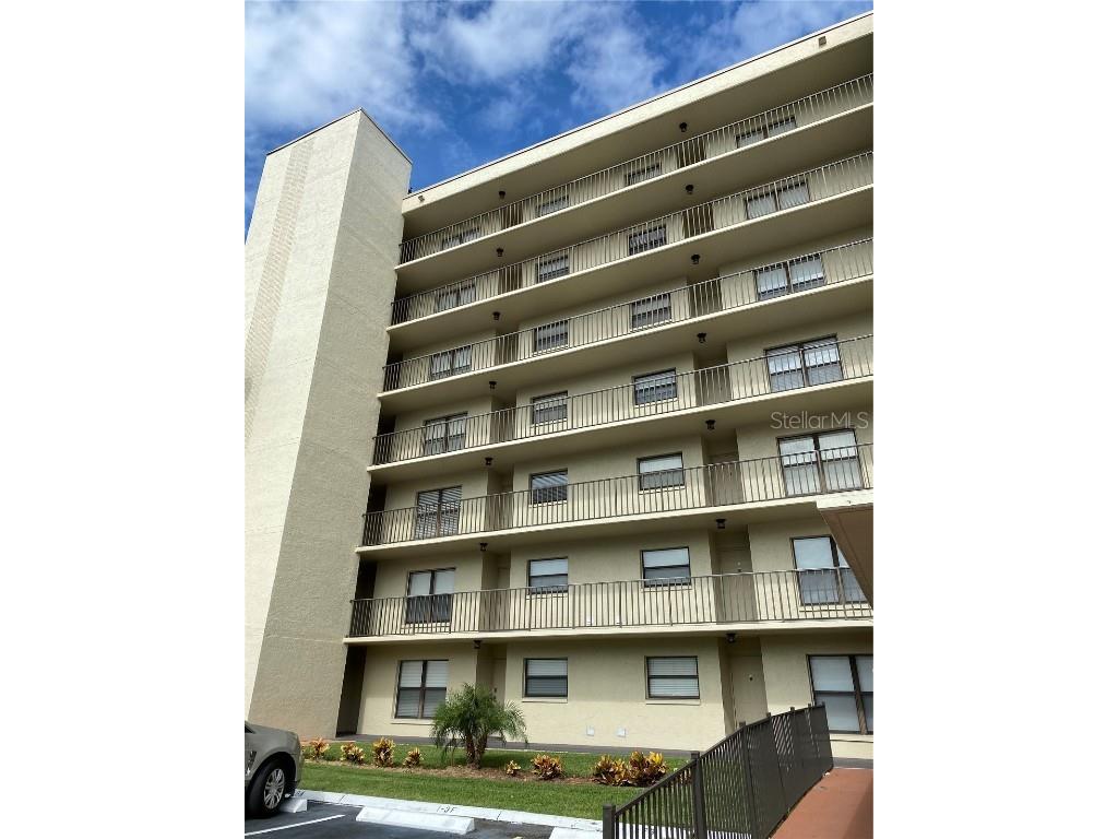 1000 Cove Cay Drive #4A Clearwater FL 33760 T3340915 image1