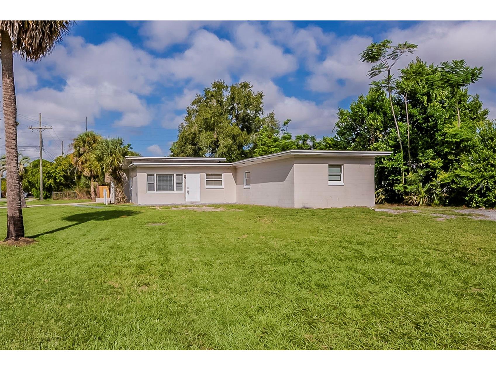 1000 Emeralda Road Orlando FL 32808 O6416882 image1