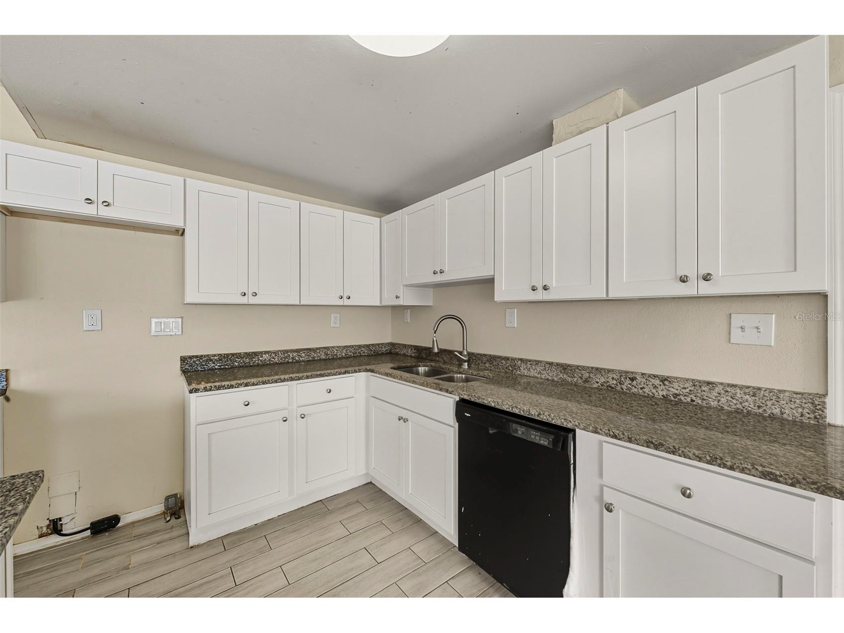 1000 Emeralda Road Orlando FL 32808 O6416882 image16