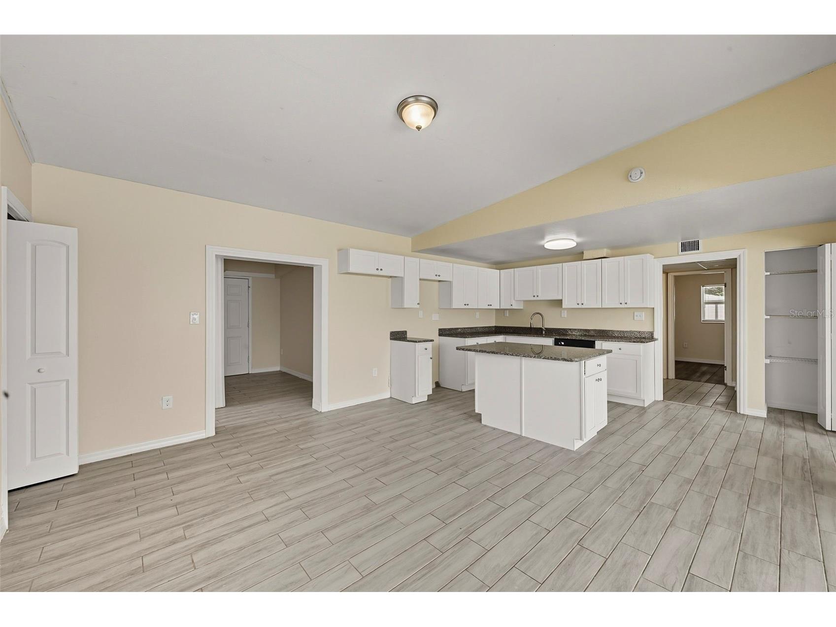 1000 Emeralda Road Orlando FL 32808 O6416882 image21