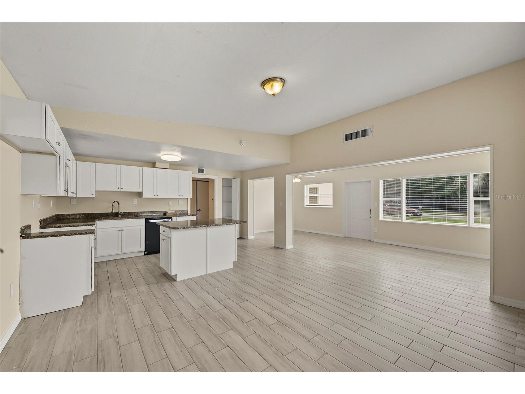 1000 Emeralda Road Orlando FL 32808 O6416882 image22