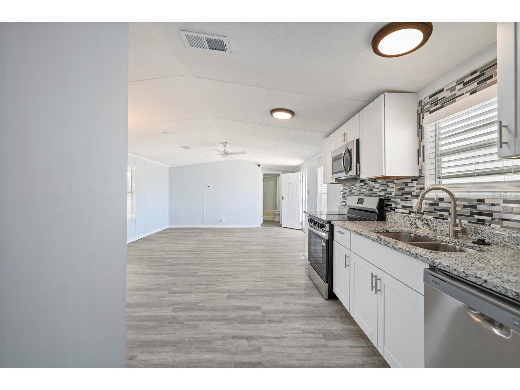 1000 Kings Highway #101 Port Charlotte FL 33980 C7525593 image9