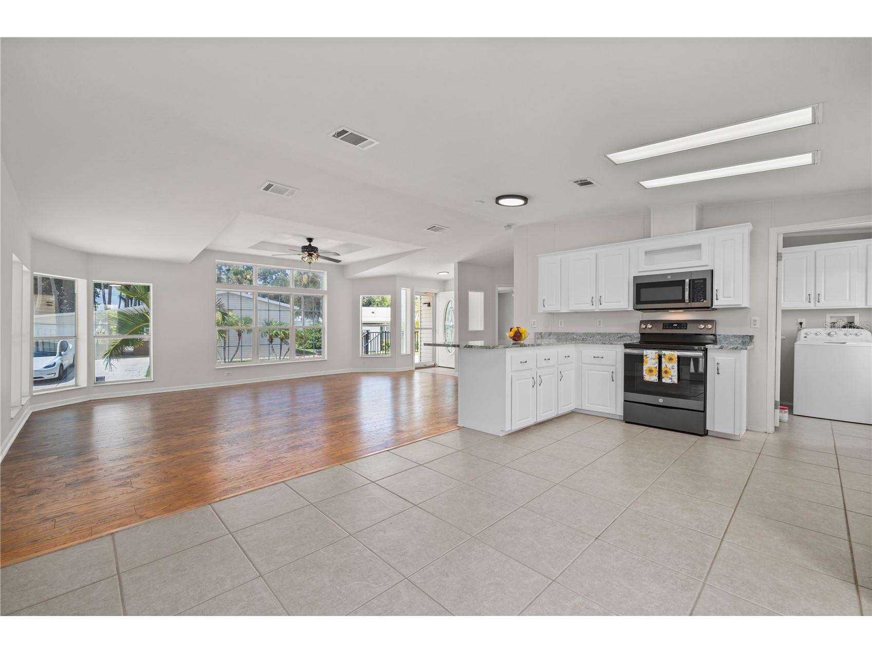 1000 Kings Highway #111 Port Charlotte FL 33980 C7520555 image12