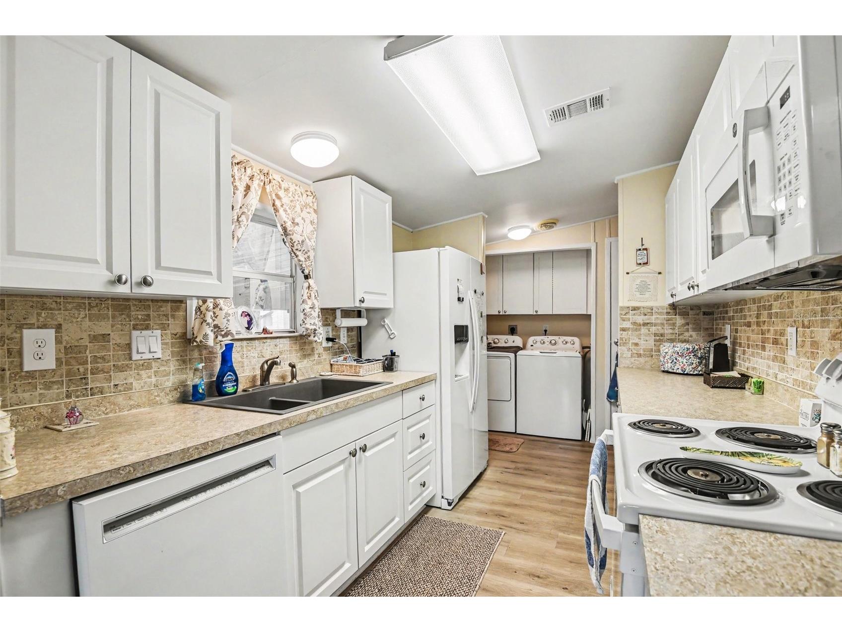 1000 Kings Highway #366 Punta Gorda FL 33980 C7526216 image7